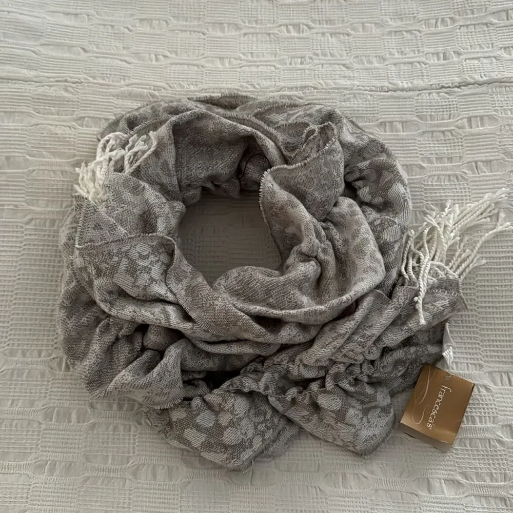 NWT Francesca’s grey Animal Print Scarf